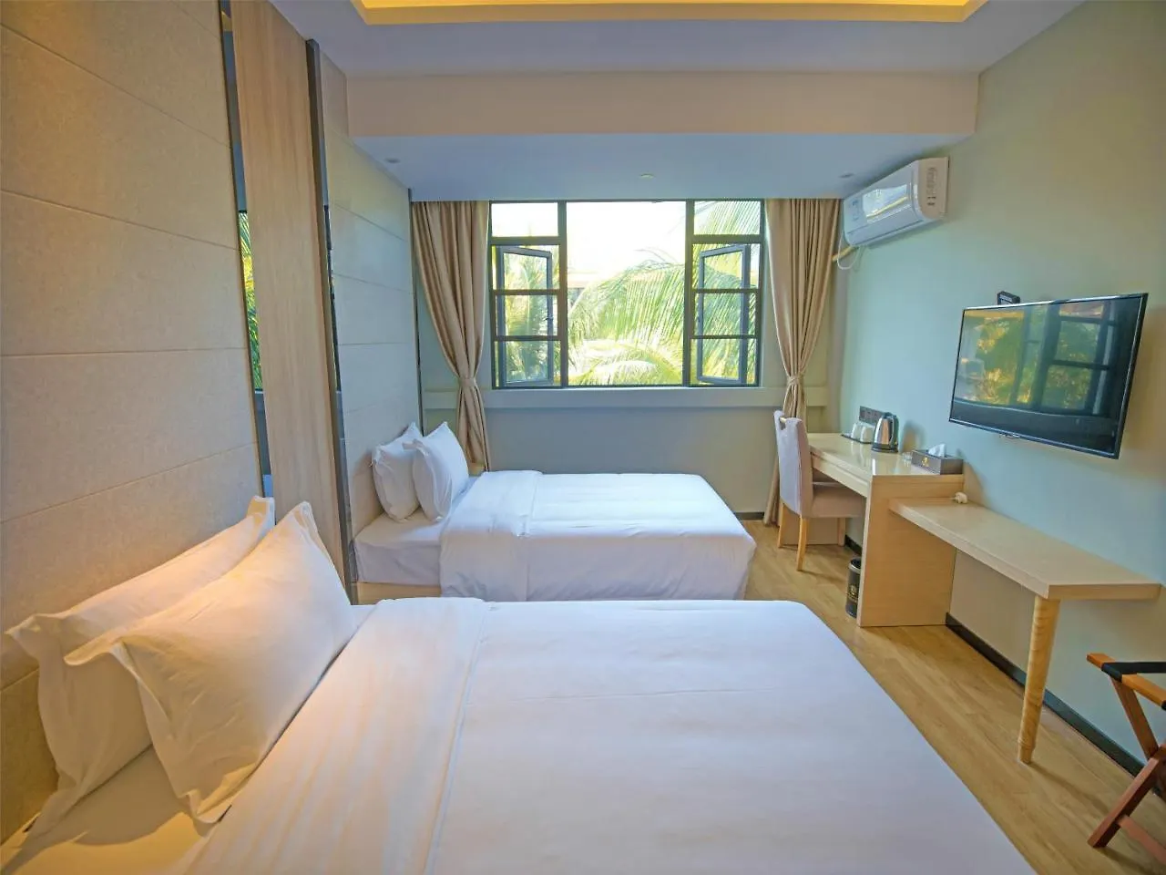 Bihai Jinsha Hotel Sanya 4*,