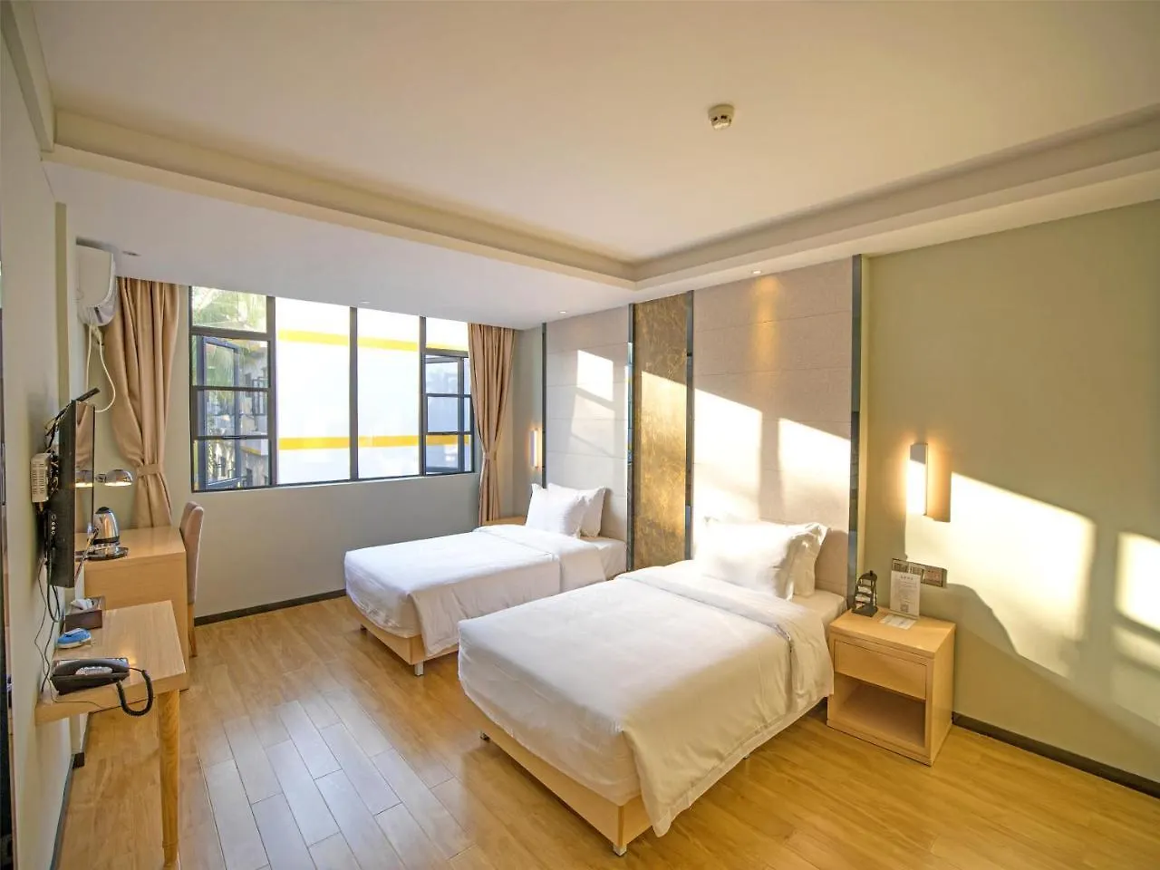 Bihai Jinsha Hotel Sanya 4*,